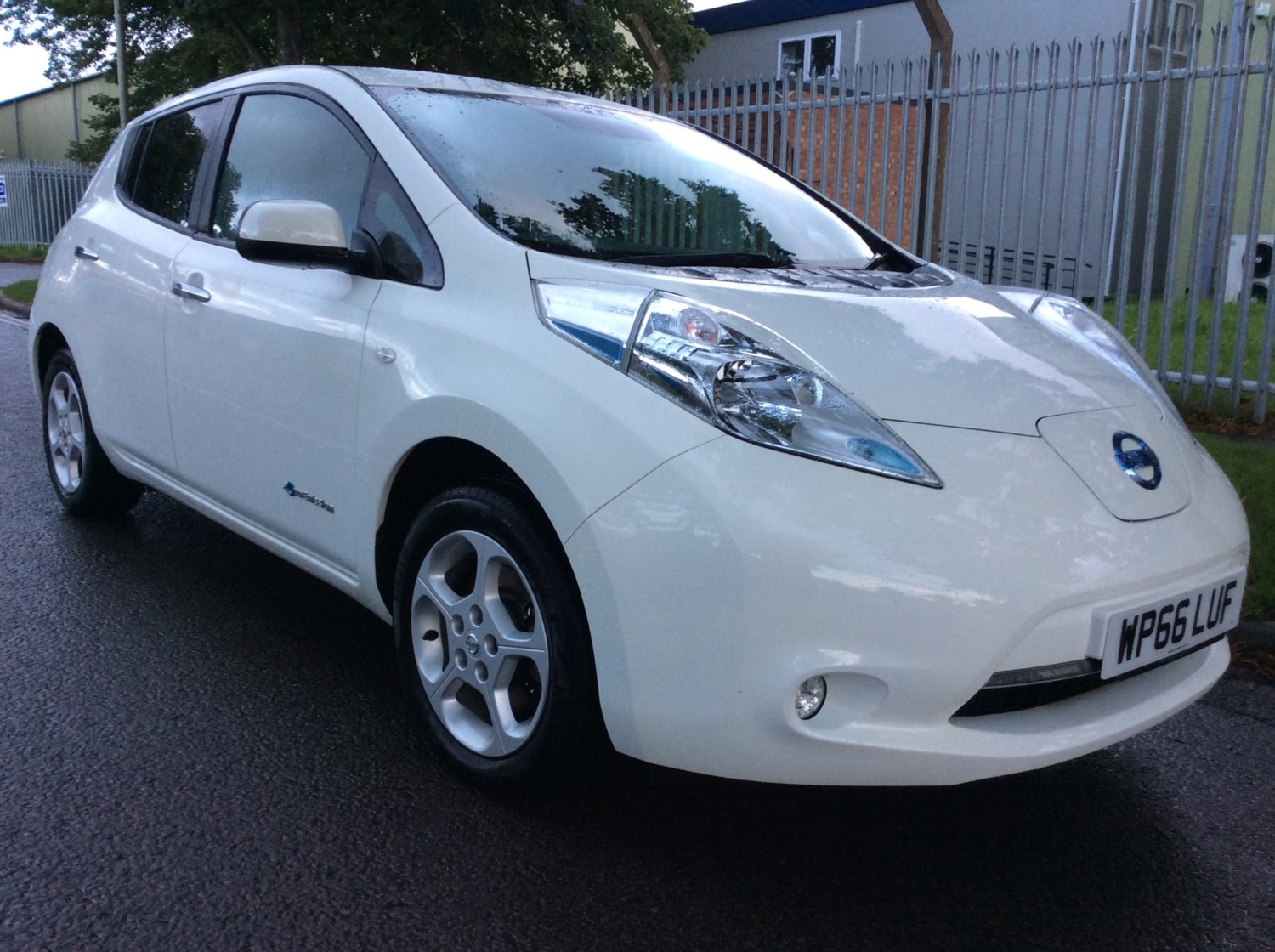 Nissan Leaf Listing Image