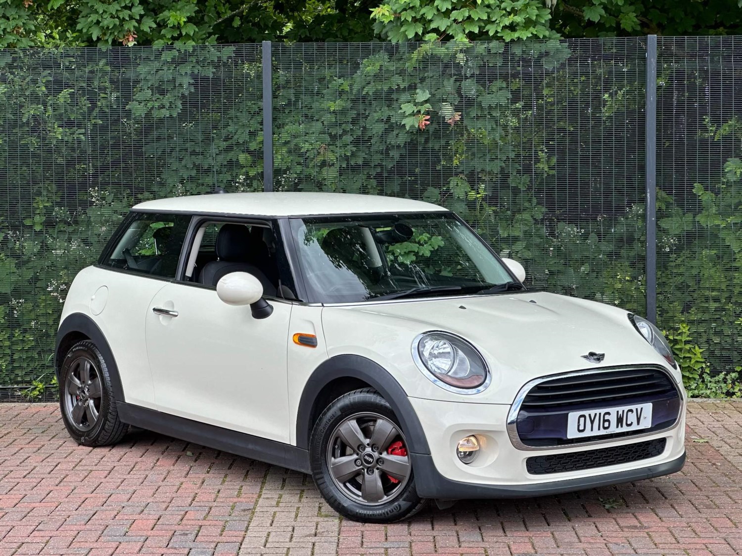 MINI Hatch Listing Image