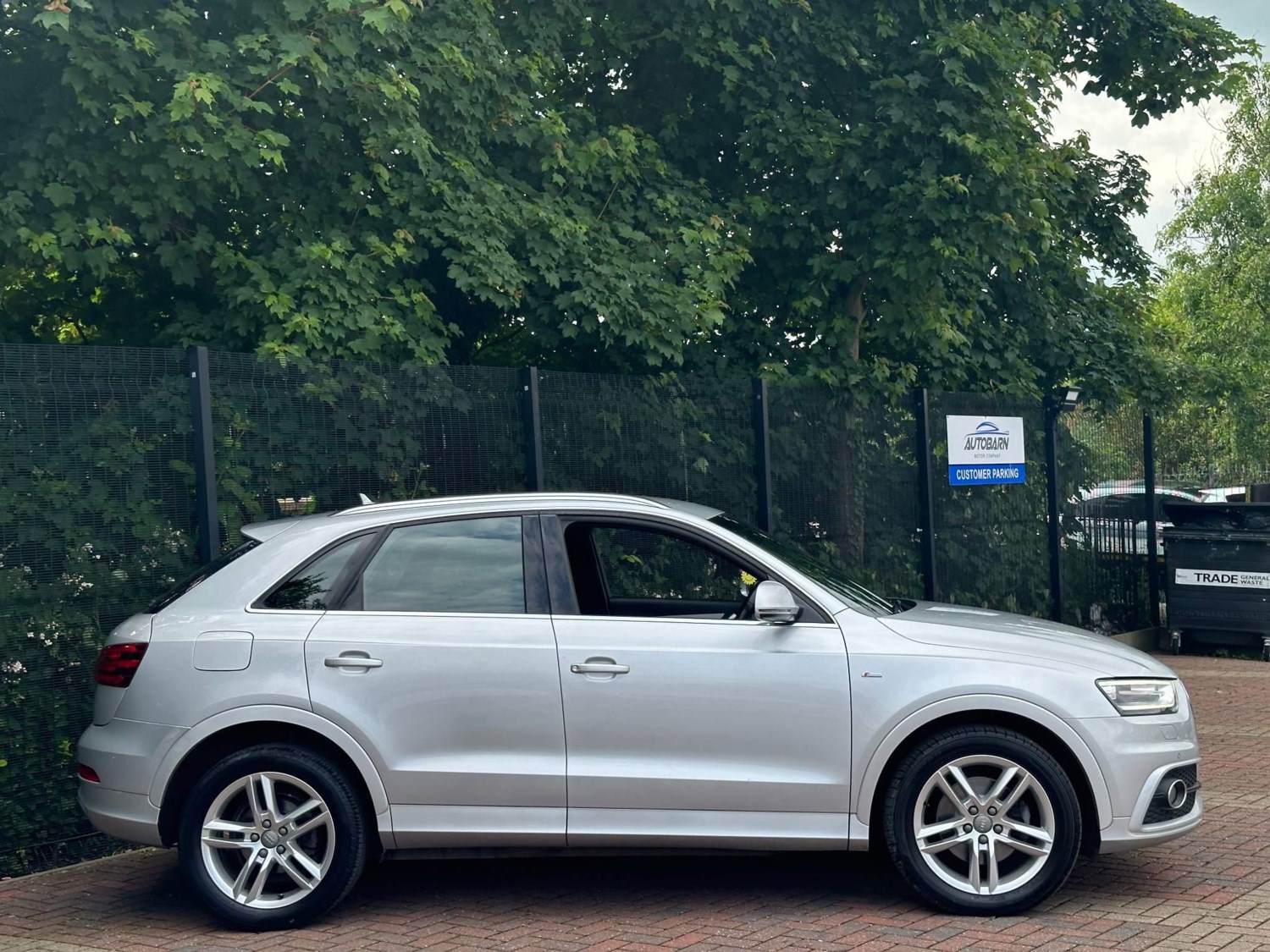 Audi Q3 Listing Image