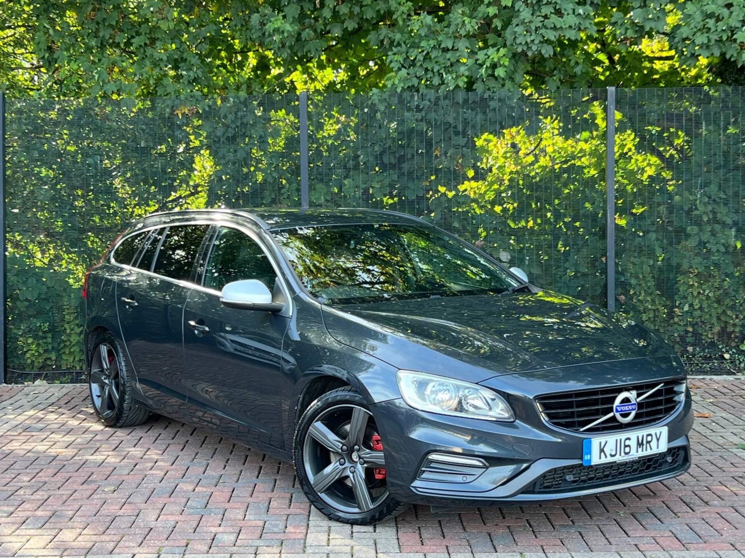 Volvo V60 Listing Image