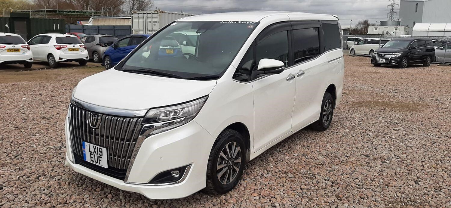 Toyota Noah Listing Image