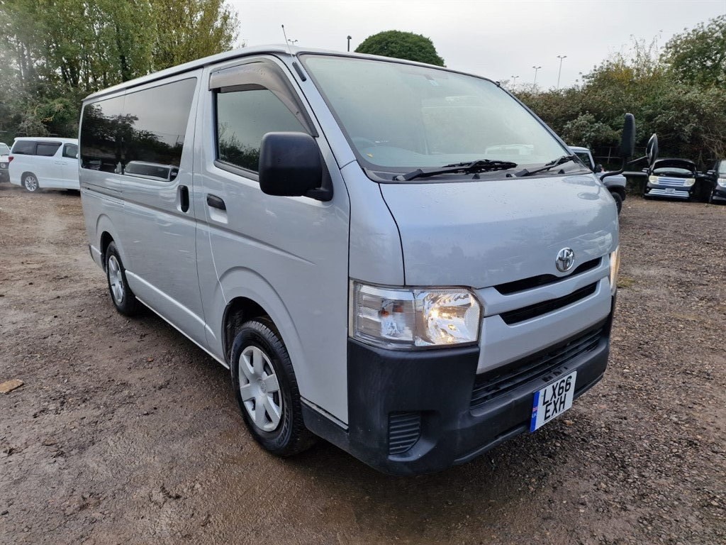 Toyota HiAce Listing Image