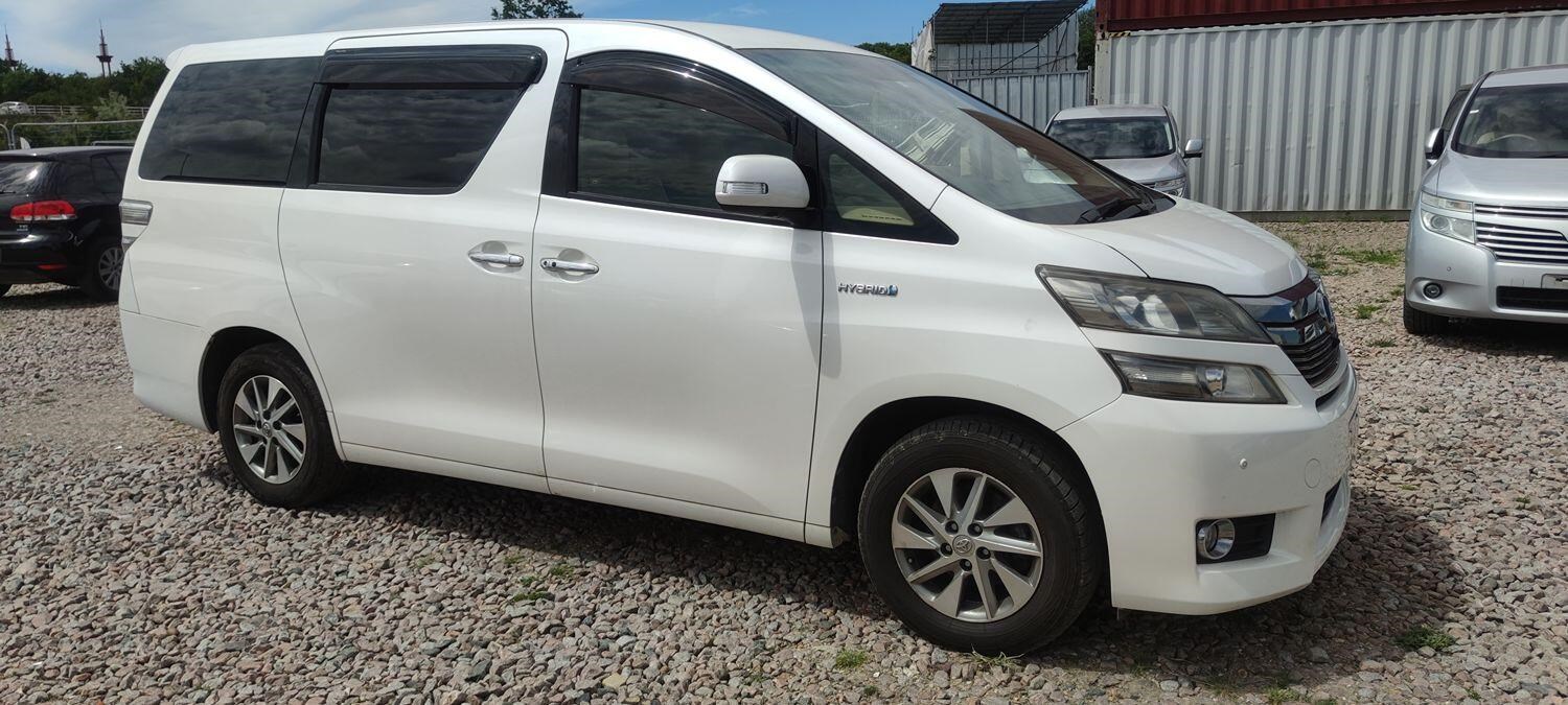 Toyota Vellfire Listing Image