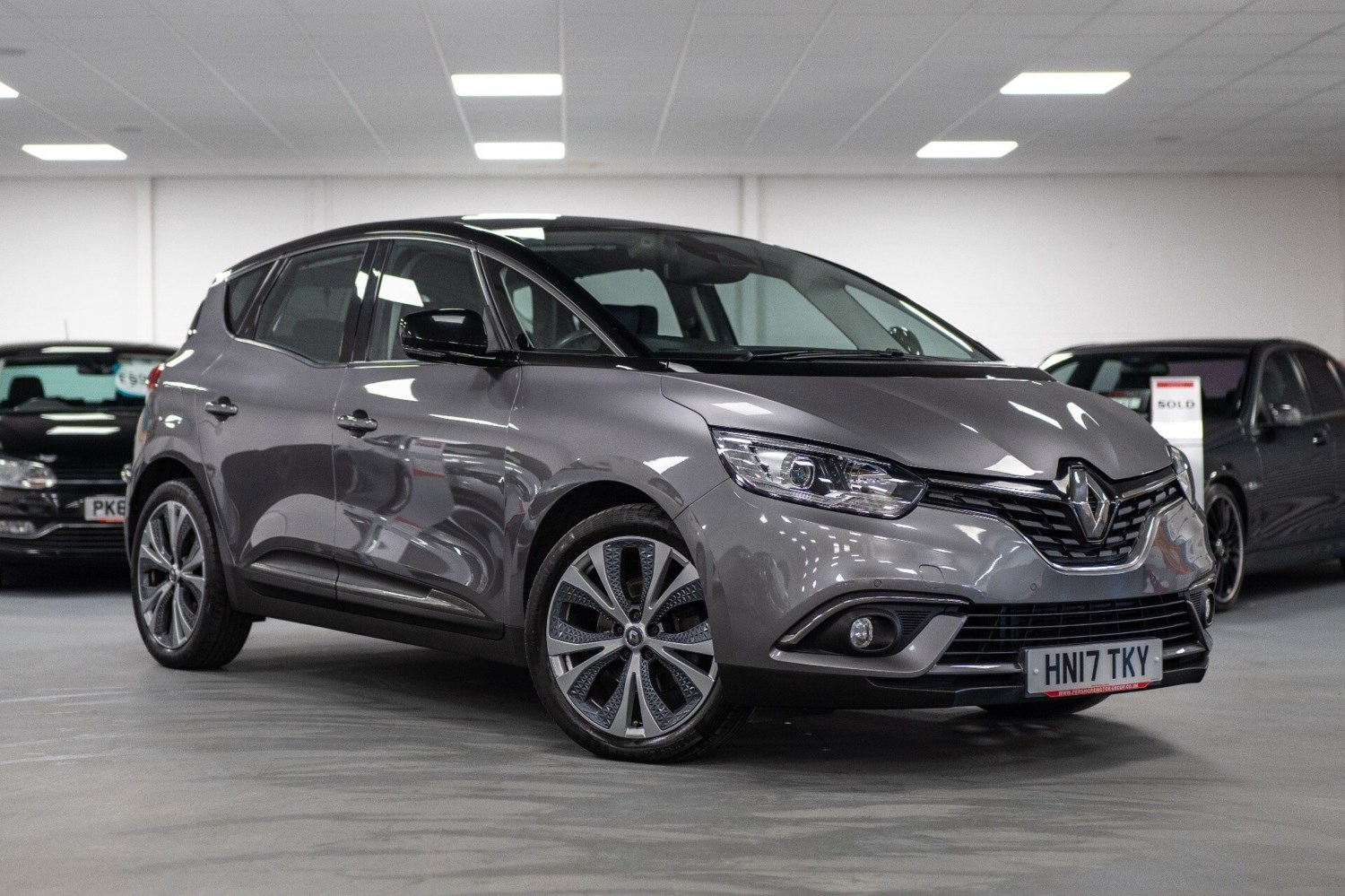 Renault Scenic Listing Image