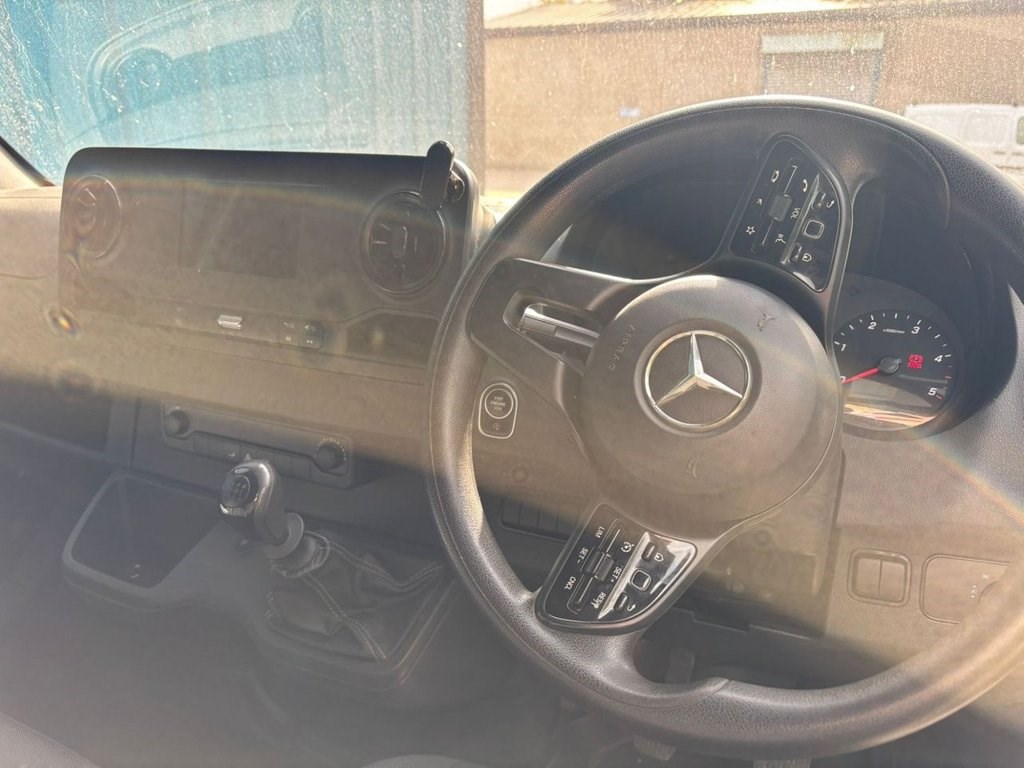 Mercedes-Benz Sprinter Listing Image