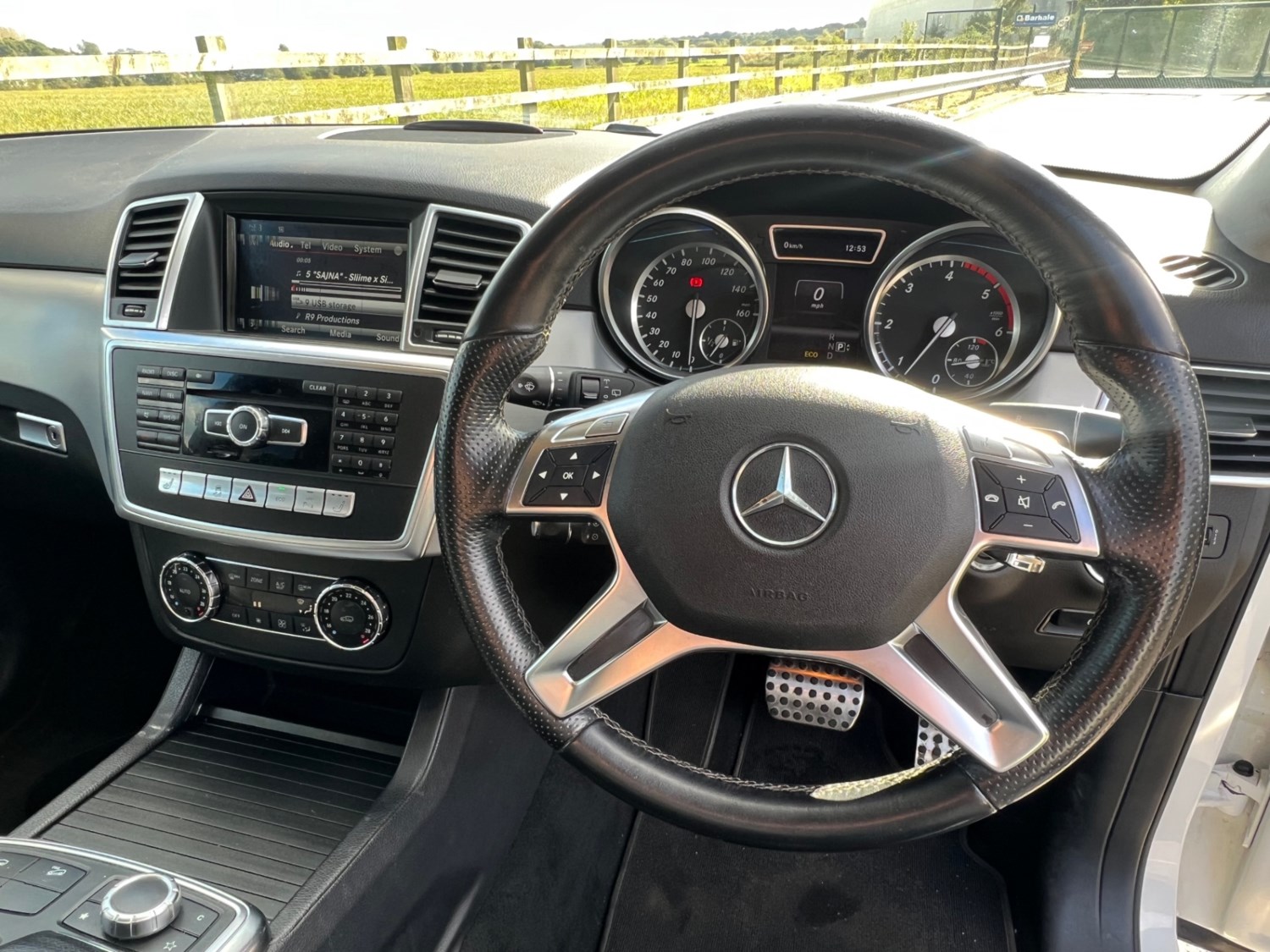 Mercedes-Benz M-Class Listing Image