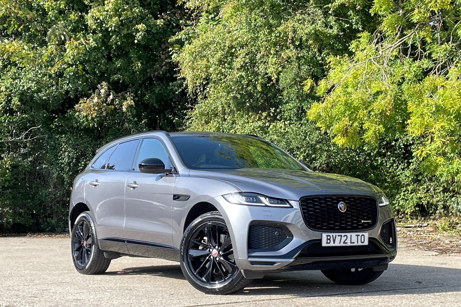 Jaguar F-PACE Listing Image