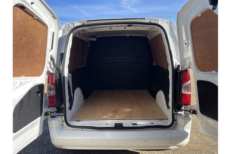 Vauxhall Combo Listing Image