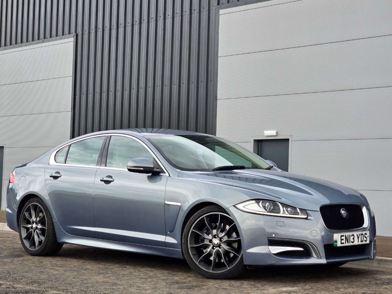 Jaguar XF Listing Image