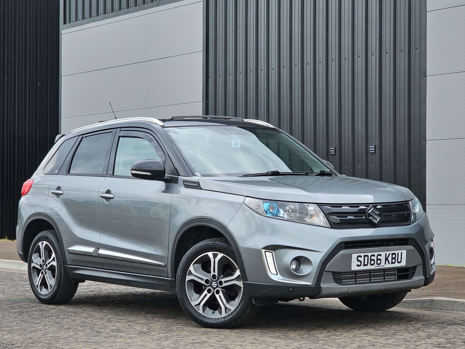 Suzuki Vitara Listing Image