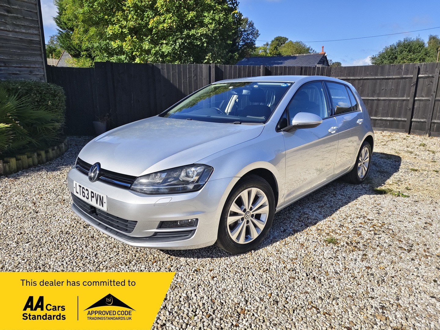 Volkswagen Golf Listing Image