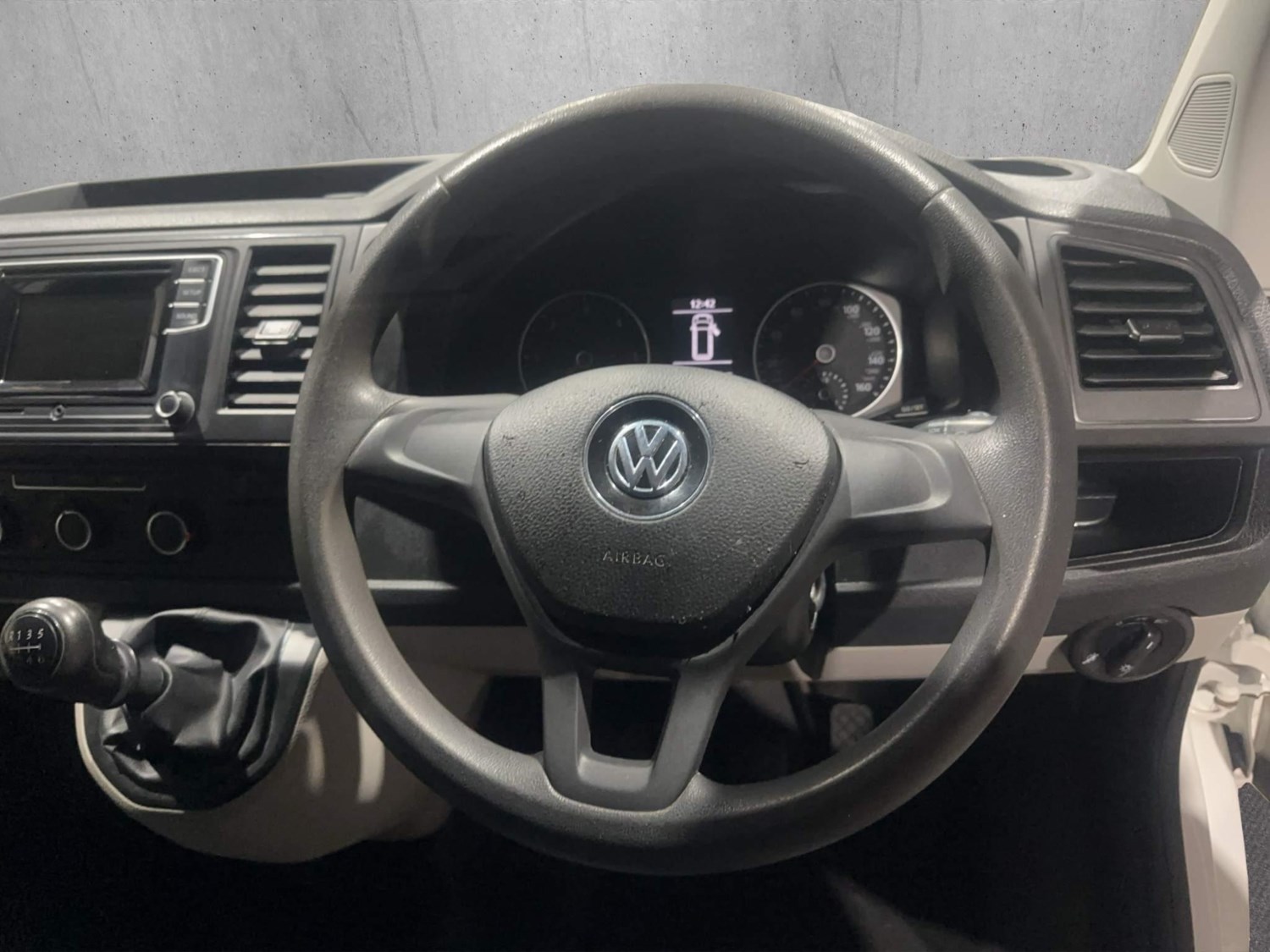 Volkswagen Transporter Listing Image