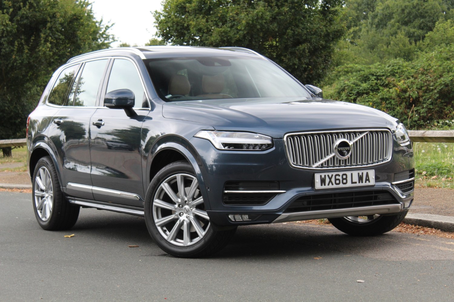 Volvo XC90 Listing Image