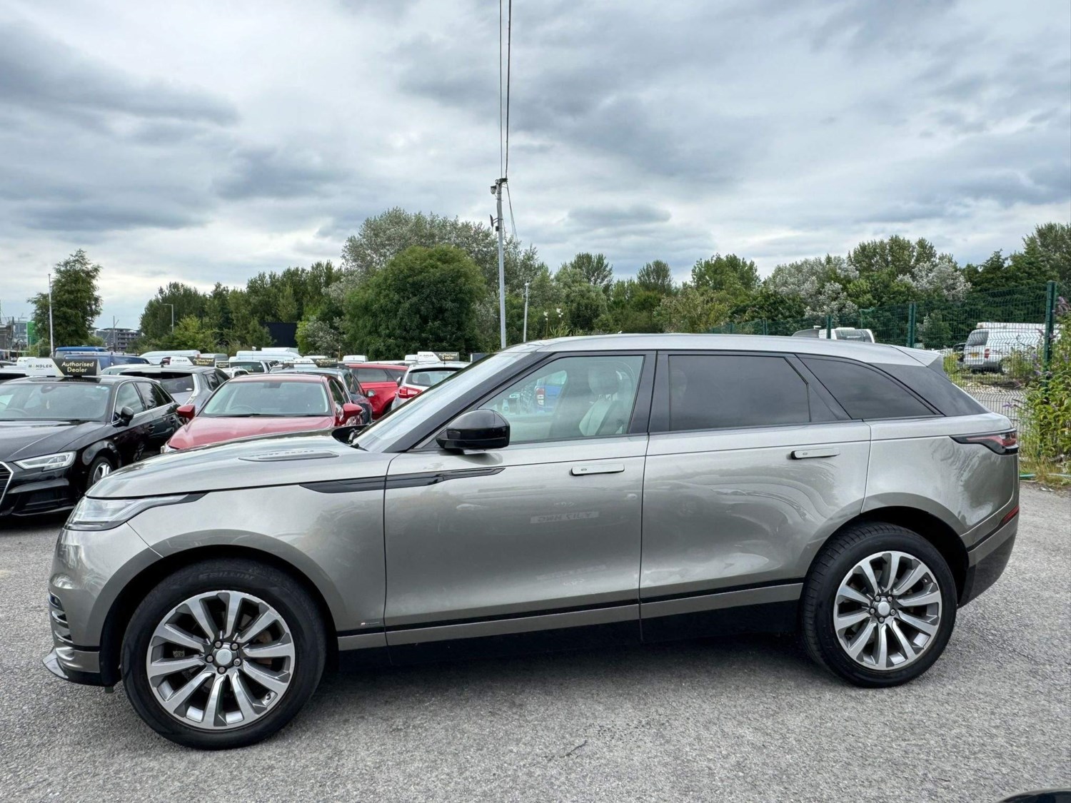 Land Rover Range Rover Velar Listing Image