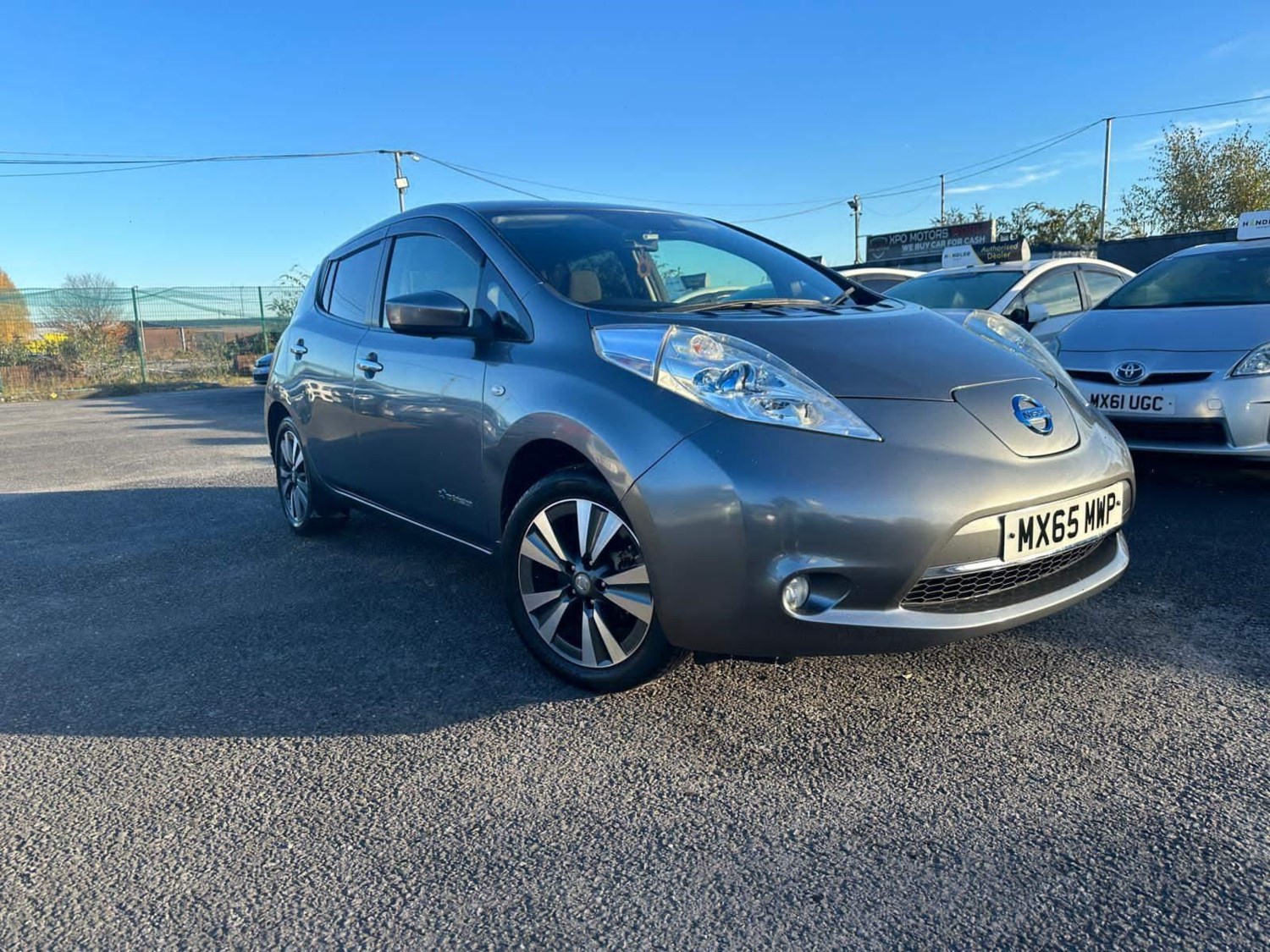 Nissan Leaf Listing Image