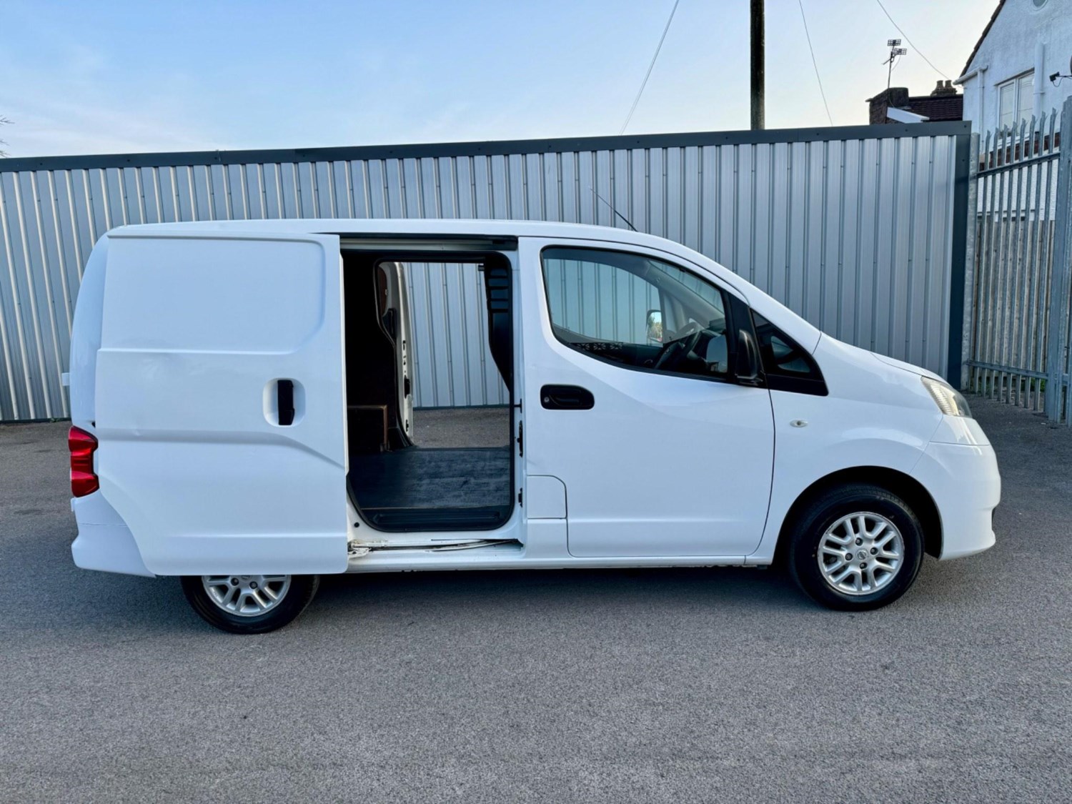 Nissan NV200 Listing Image