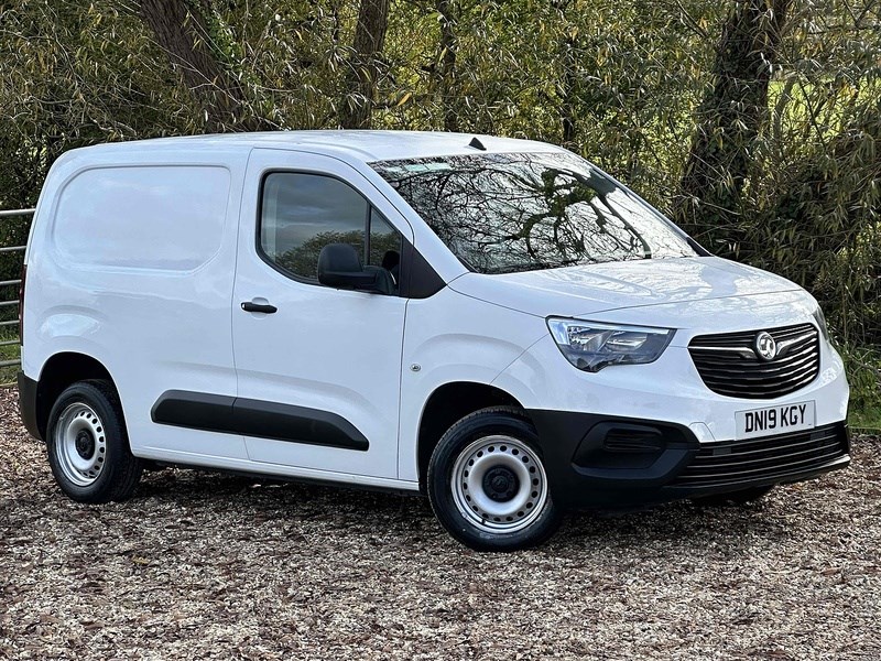 Vauxhall Combo Listing Image