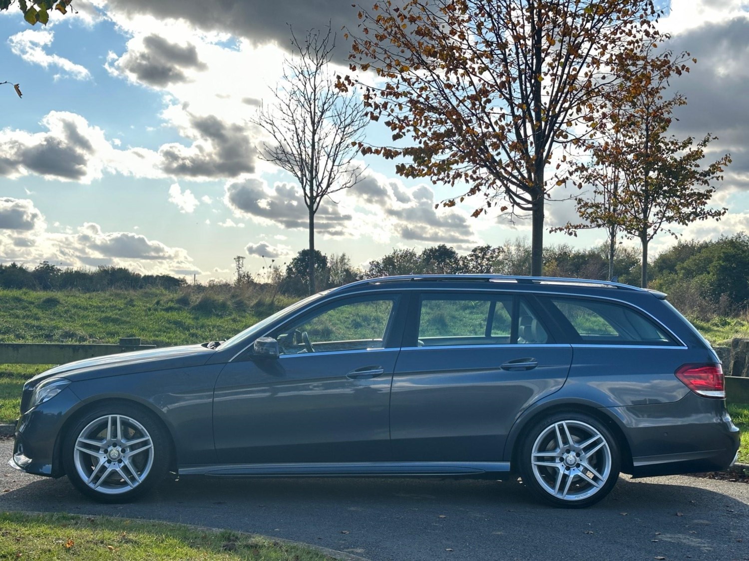 Mercedes-Benz E-Class Listing Image