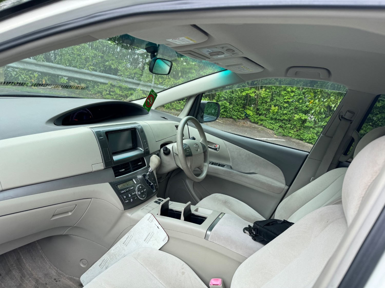 Toyota Estima Listing Image