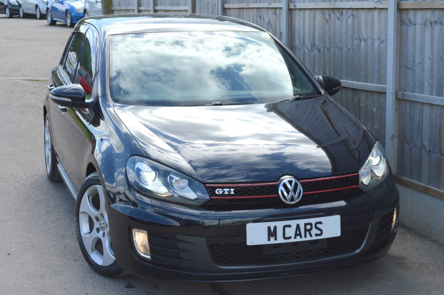 Volkswagen Golf Listing Image