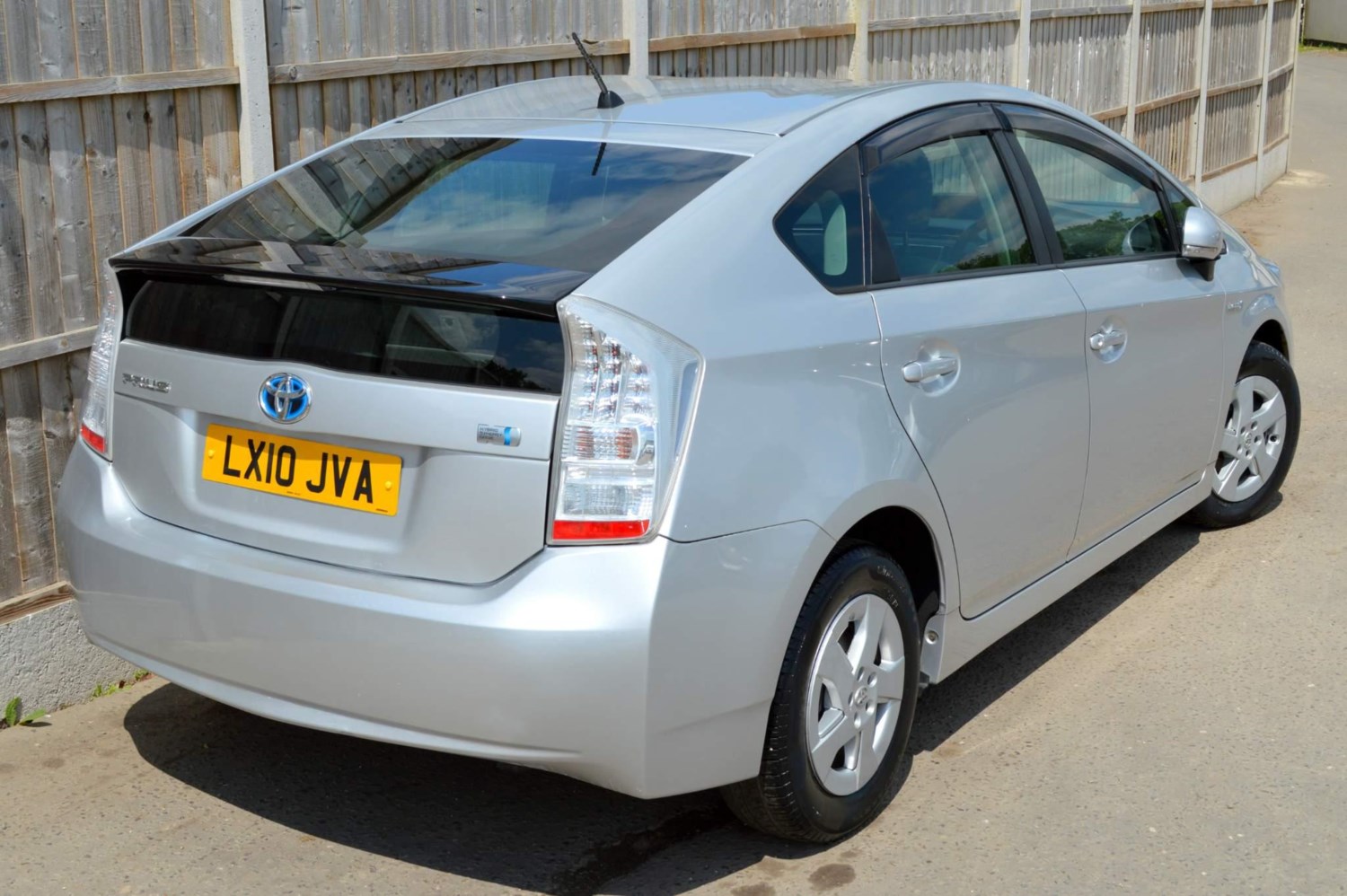 Toyota Prius Listing Image