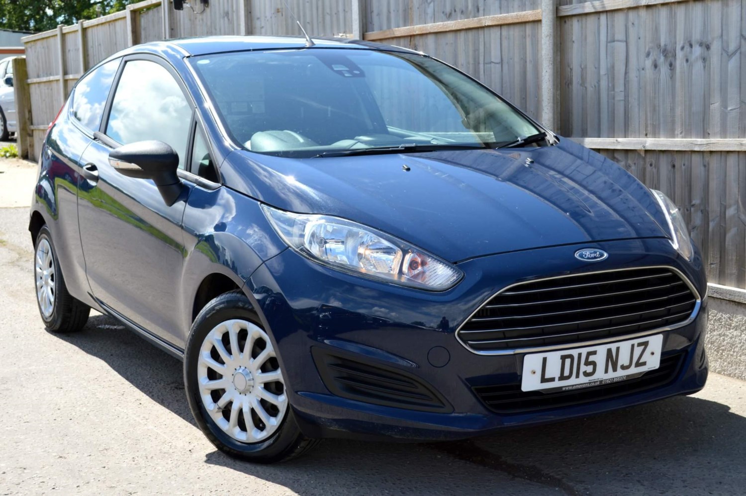 Ford Fiesta Van Listing Image