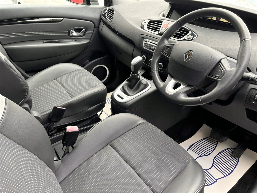 Renault Scenic Listing Image