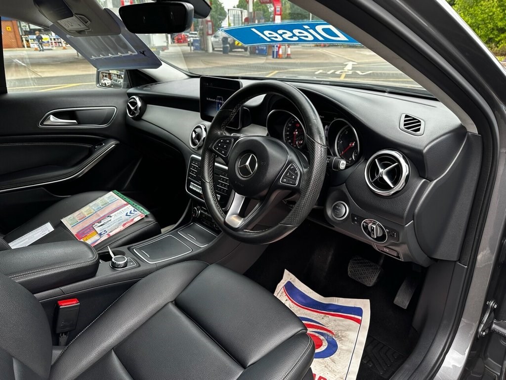 Mercedes-Benz GLA Listing Image