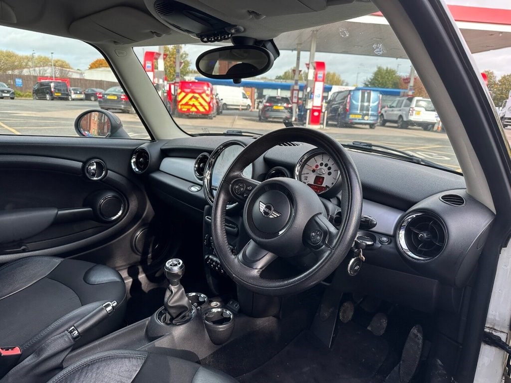 MINI Hatch Listing Image