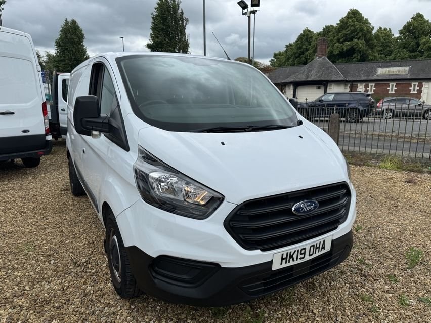 Ford Transit Custom Listing Image