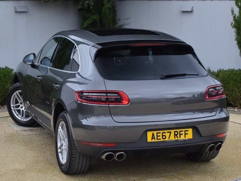 Porsche Macan Listing Image