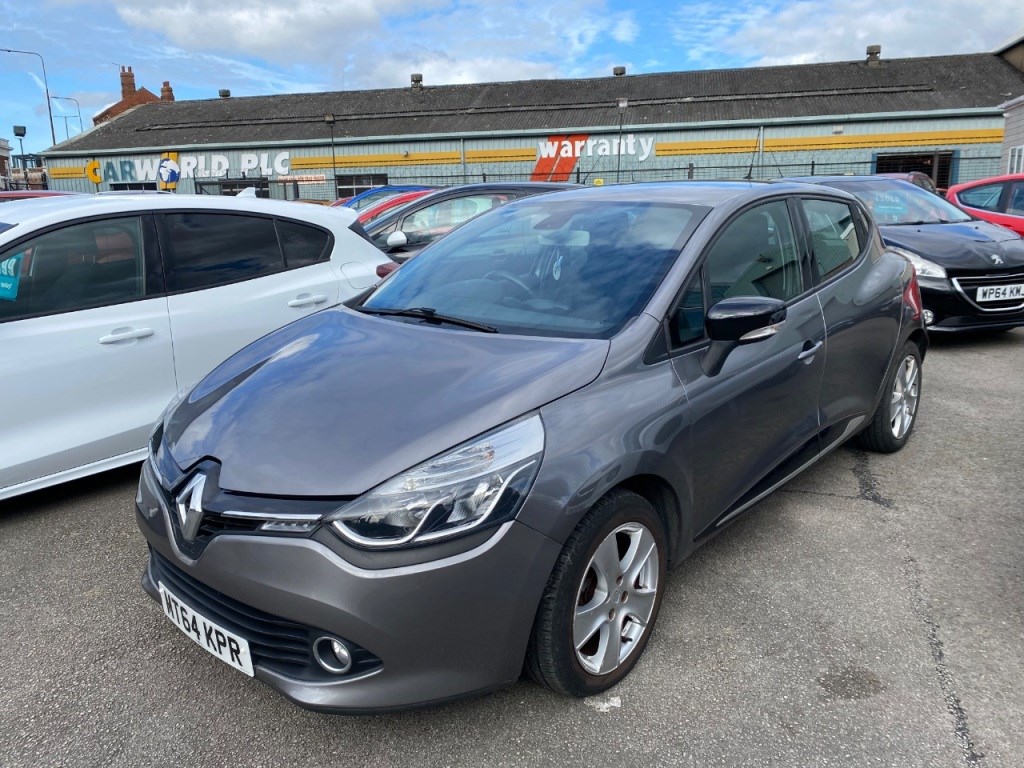 Renault Clio Listing Image