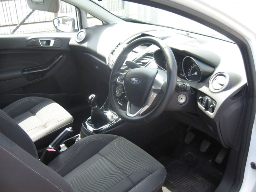 Ford Fiesta Listing Image