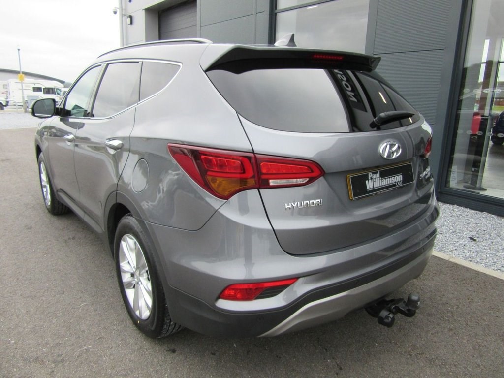 Hyundai Santa Fe Listing Image