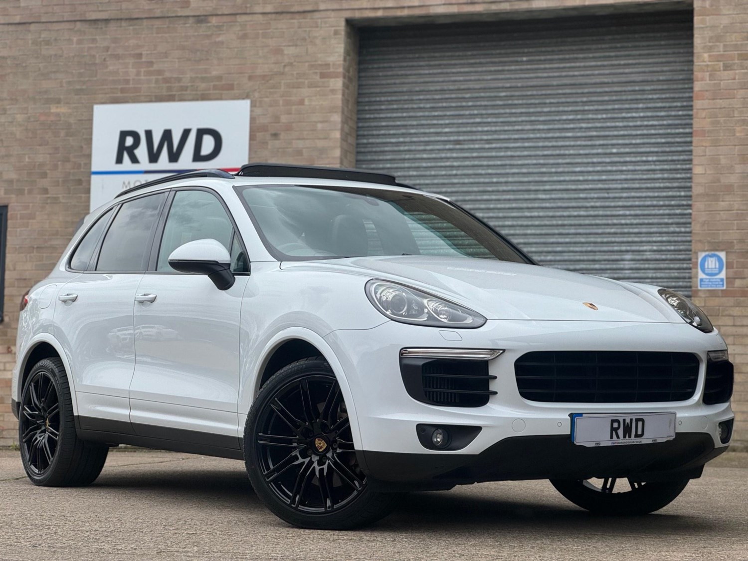 Porsche Cayenne Listing Image