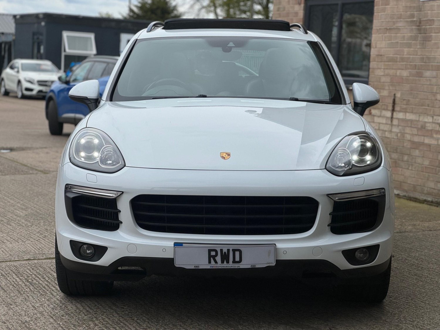 Porsche Cayenne Listing Image