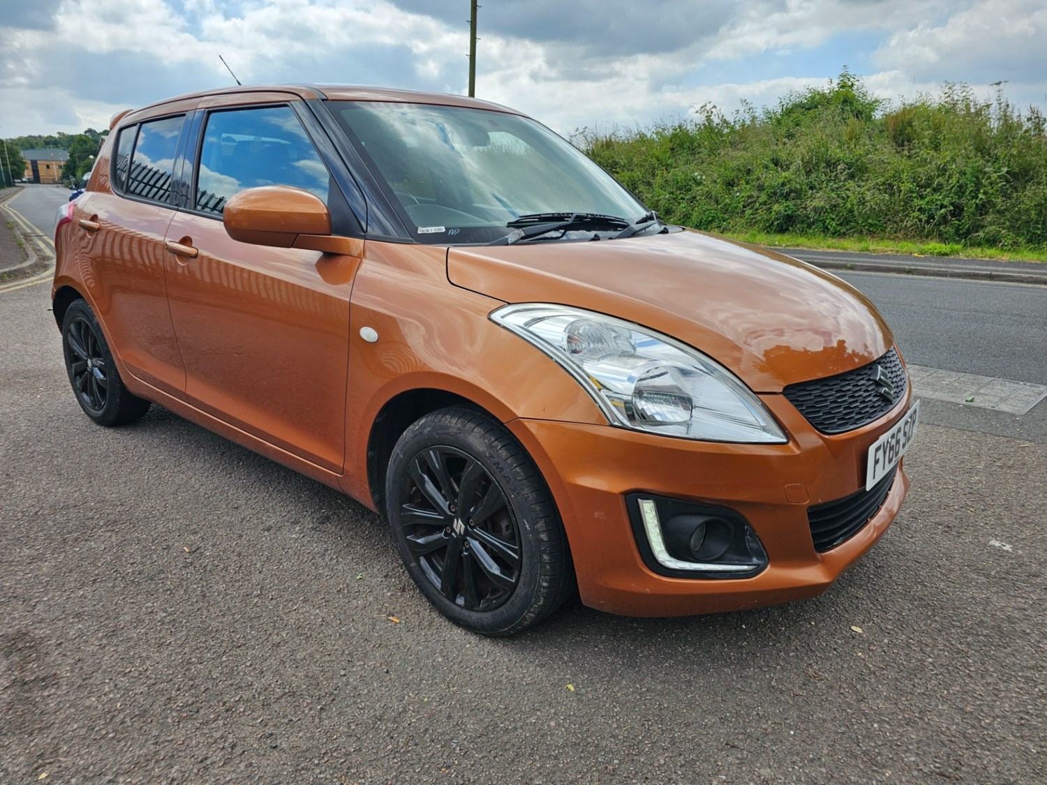 Suzuki Swift Listing Image