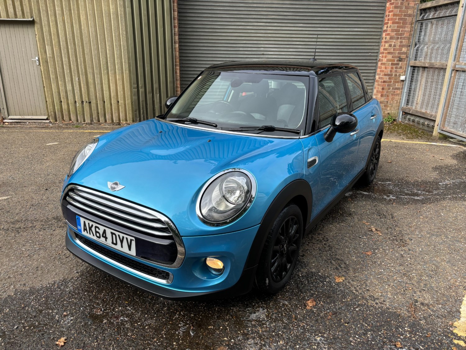 MINI Hatch Listing Image