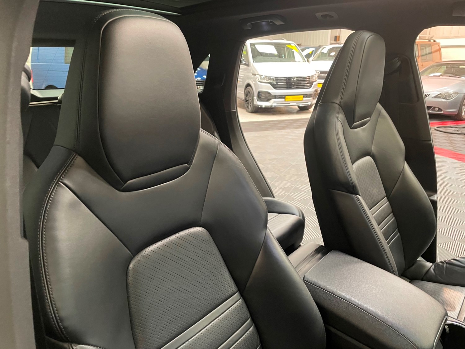 Porsche Cayenne Listing Image