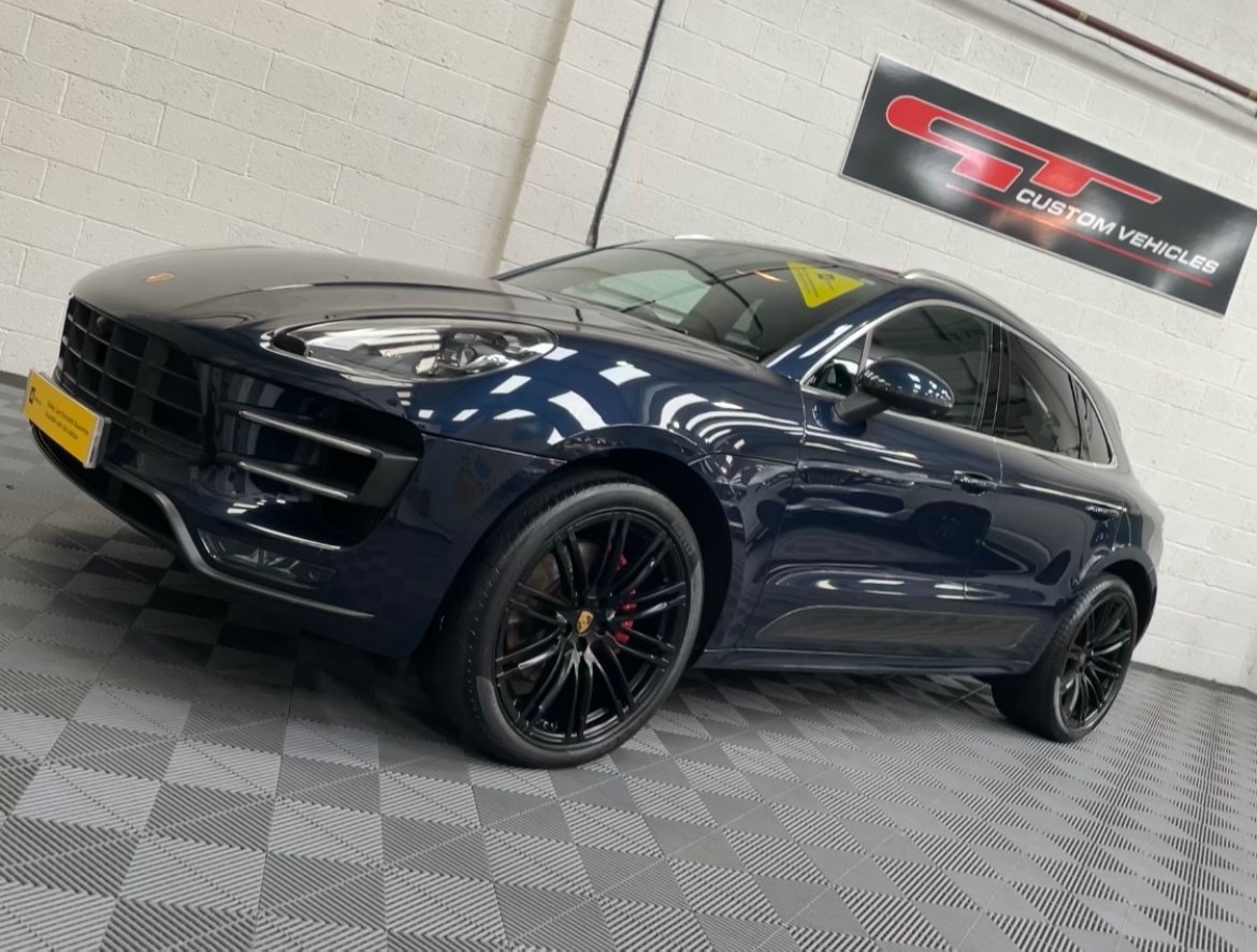 Porsche Macan Listing Image