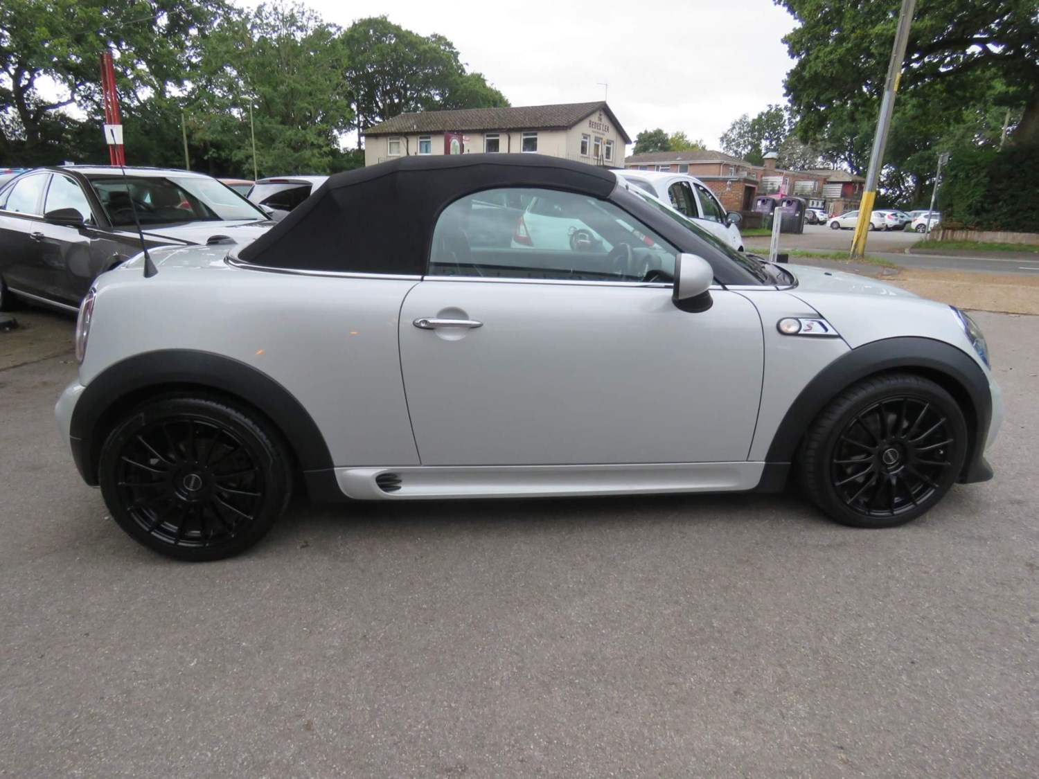 MINI Roadster Listing Image