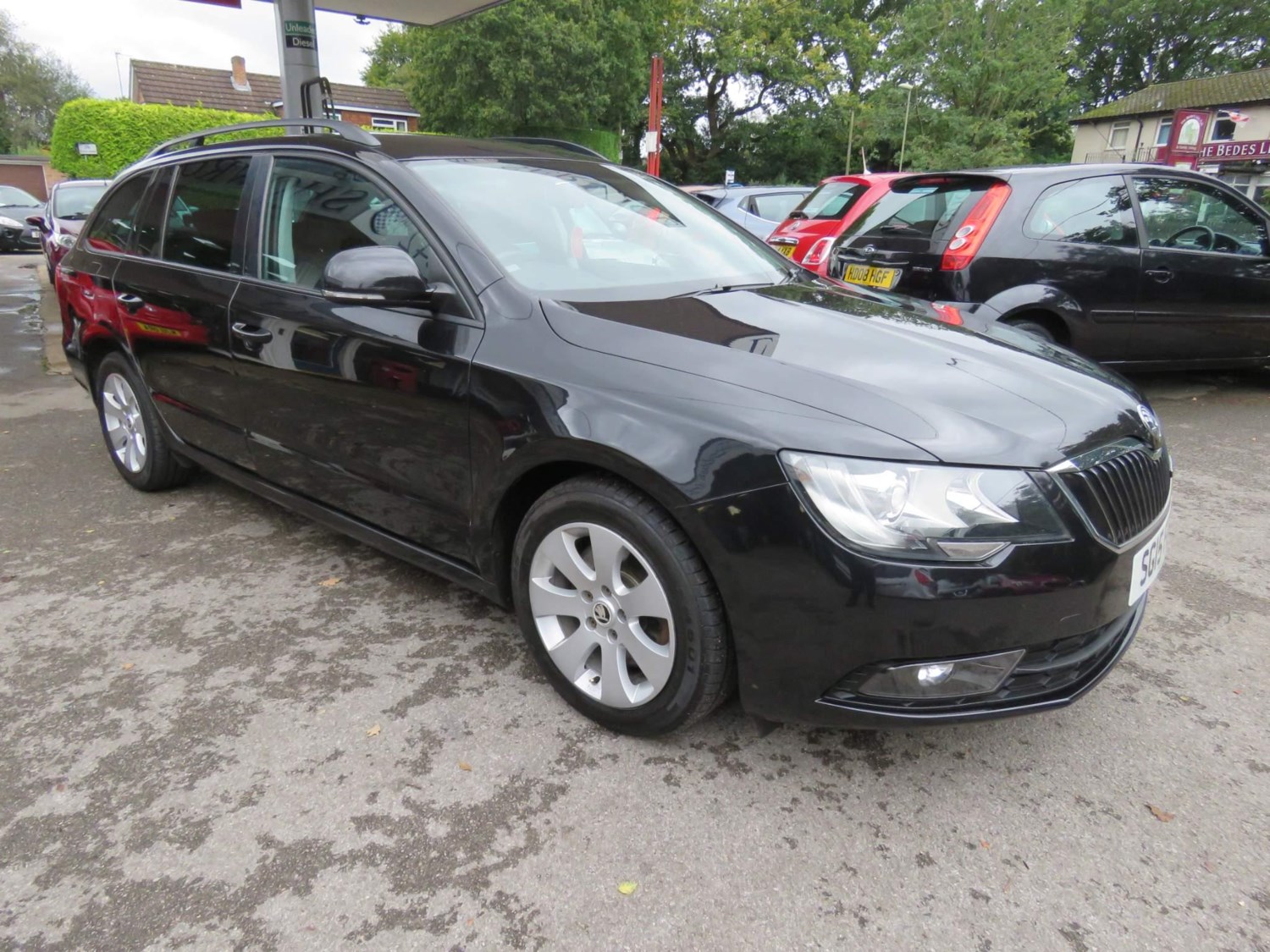 Skoda Superb Listing Image