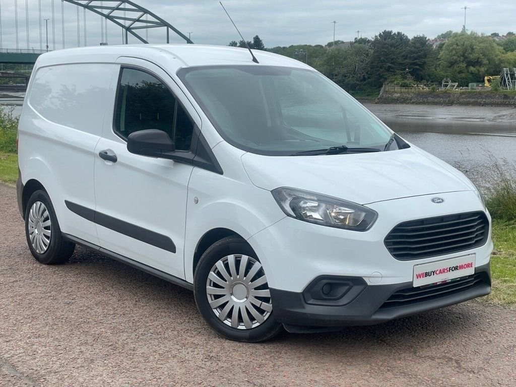 Ford Transit Courier Listing Image