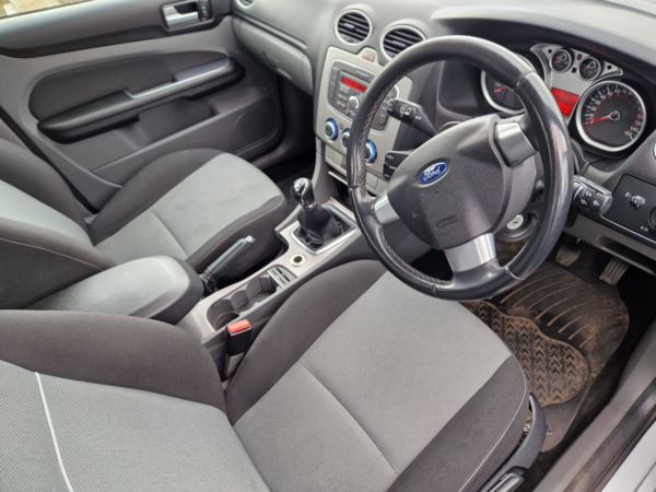 2011 (60) Ford Focus 1.8 Zetec 5dr 2011, Mot December. Trade in. For Sale In Edinburgh, Mid Lothian