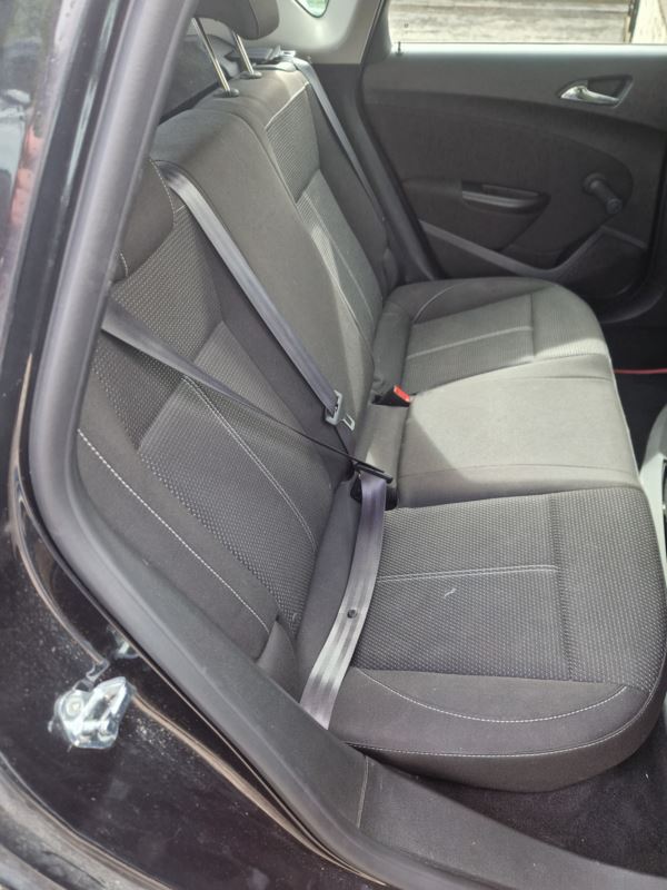2014 (14) Vauxhall Astra 2.0 CDTi 16V Tech Line GT 5dr 10 stamp service history, belt done. For Sale In Edinburgh, Mid Lothian