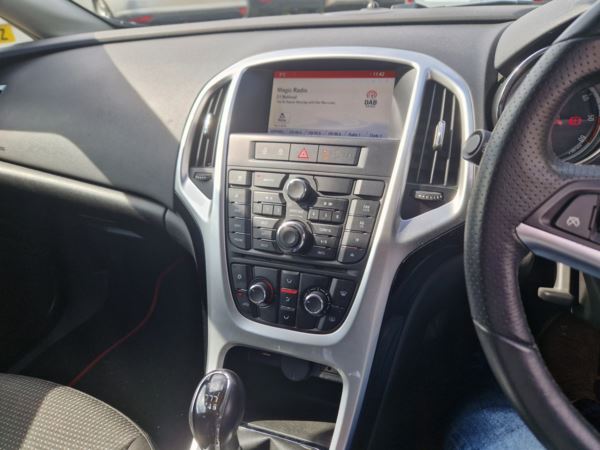 2014 (14) Vauxhall Astra 2.0 CDTi 16V Tech Line GT 5dr 10 stamp service history, belt done. For Sale In Edinburgh, Mid Lothian