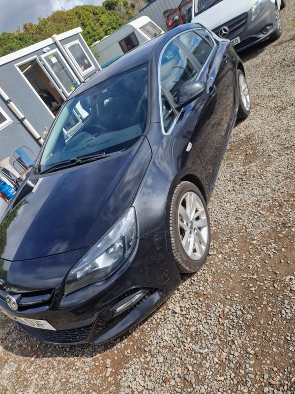 2014 (14) Vauxhall Astra 2.0 CDTi 16V Tech Line GT 5dr 10 stamp service history, belt done. For Sale In Edinburgh, Mid Lothian