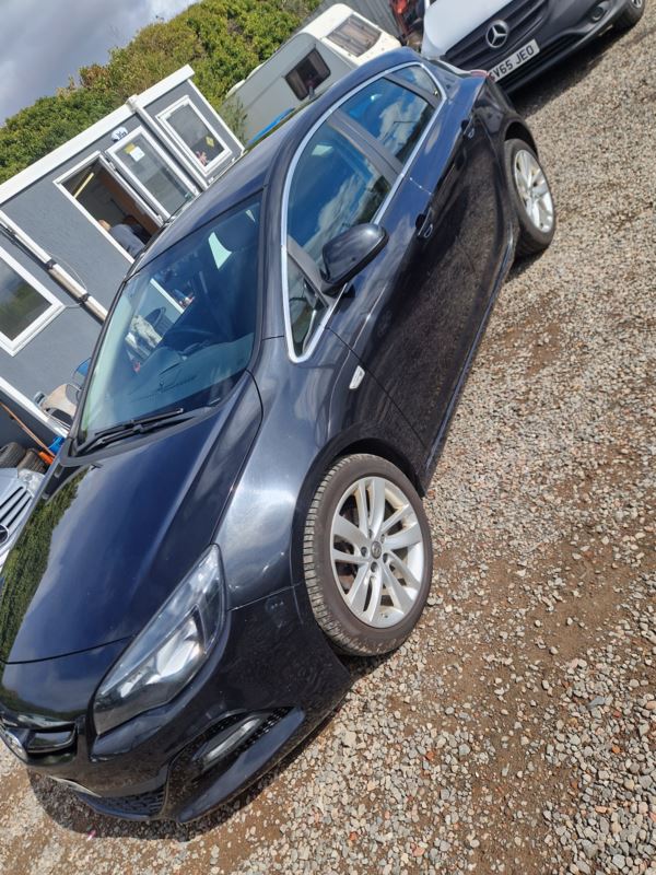 2014 (14) Vauxhall Astra 2.0 CDTi 16V Tech Line GT 5dr 10 stamp service history, belt done. For Sale In Edinburgh, Mid Lothian