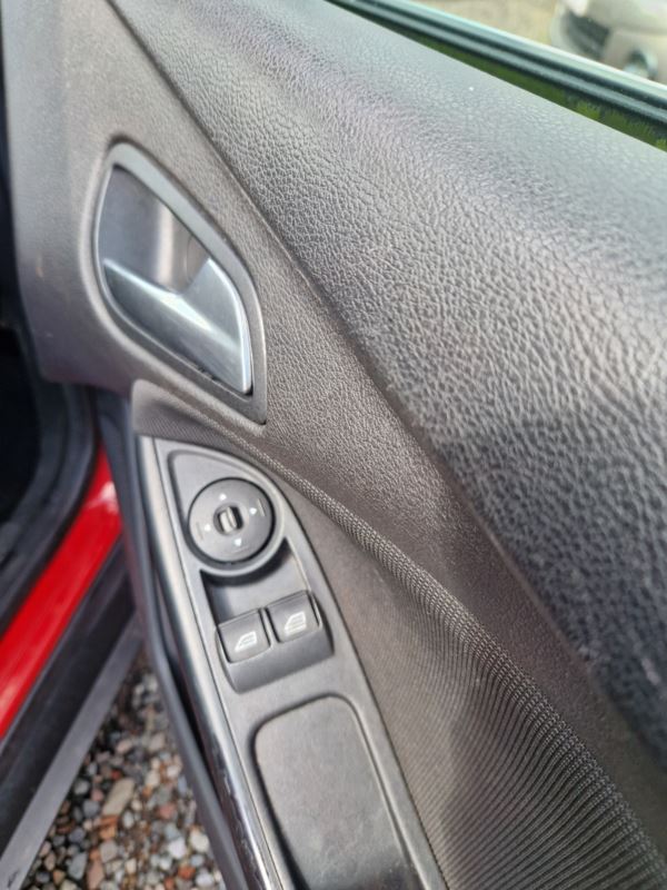 2012 (62) Ford Focus 1.6 Zetec 5dr For Sale In Edinburgh, Mid Lothian