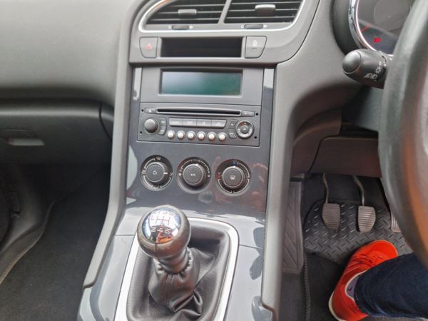 2010 (10) Peugeot 5008 1.6 HDi 110 Sport 5dr 7 SEATER. MPV For Sale In Edinburgh, Mid Lothian
